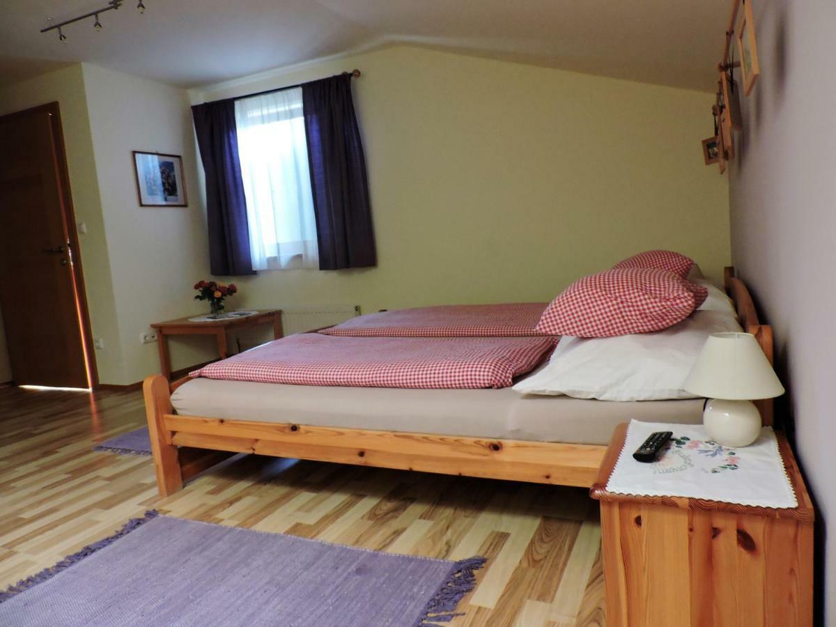 Gaestezimmer Klopfer Sankt Johann im Saggautal Екстериор снимка